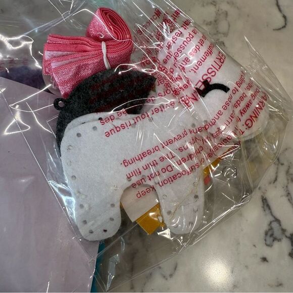 Craft Unicorn Magic Kit with Rainbow Colors - Picture 6 of 10